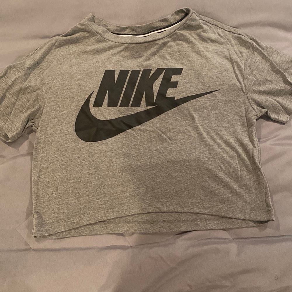 Grey Nike T-shirt